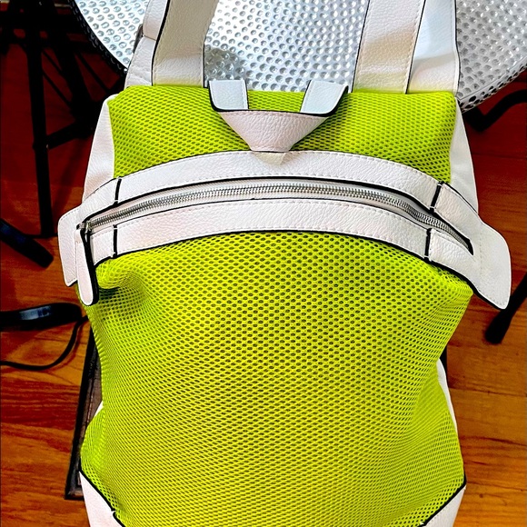 Backpack - Picture 2 of 10